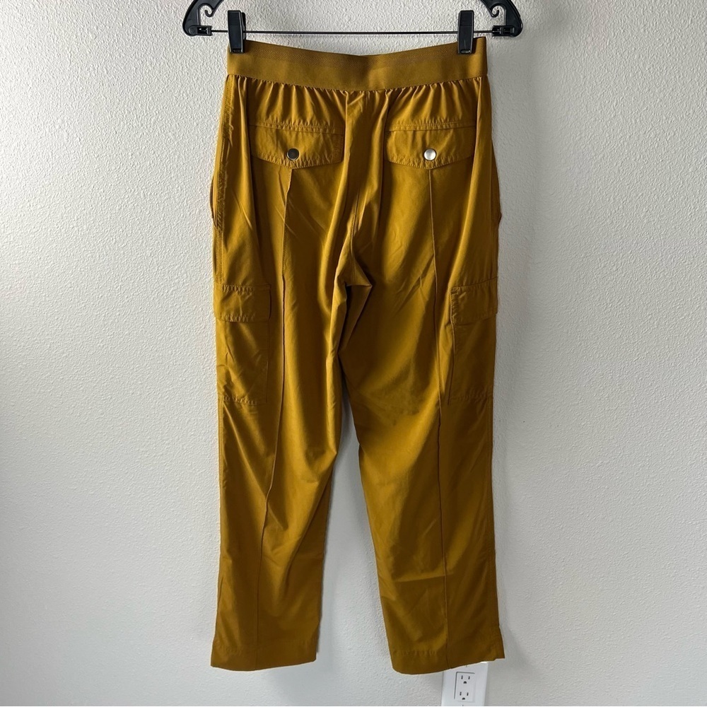 NWOT Athleta Vienna Cargo Pant Brass Yellow Active Outdoor Casual Women’s 4 - Picture 8 of 12